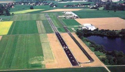 Anflug von Westen / Click ->> EDVY-INFO